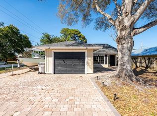 2890 1st Place, Vero Beach, FL 32968