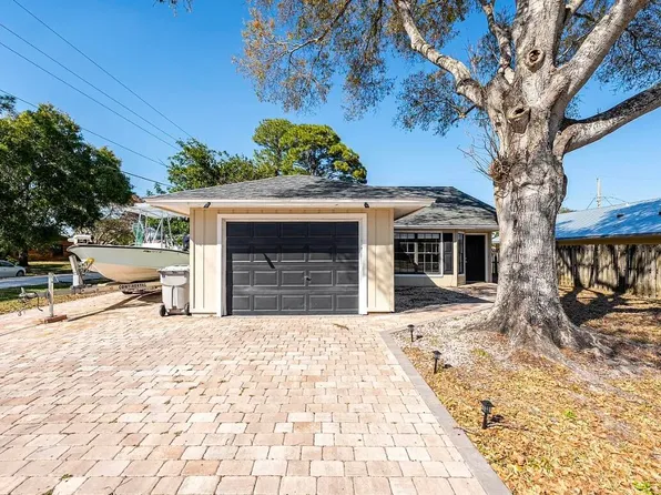 2890 1st Place, Vero Beach, FL 32968