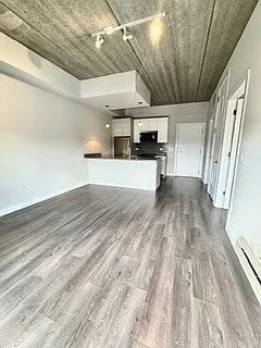 2407 W Eastwood Ave #410 — Photo 2
