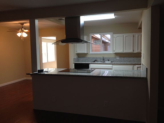 3rd image of 2621 Grove Ave