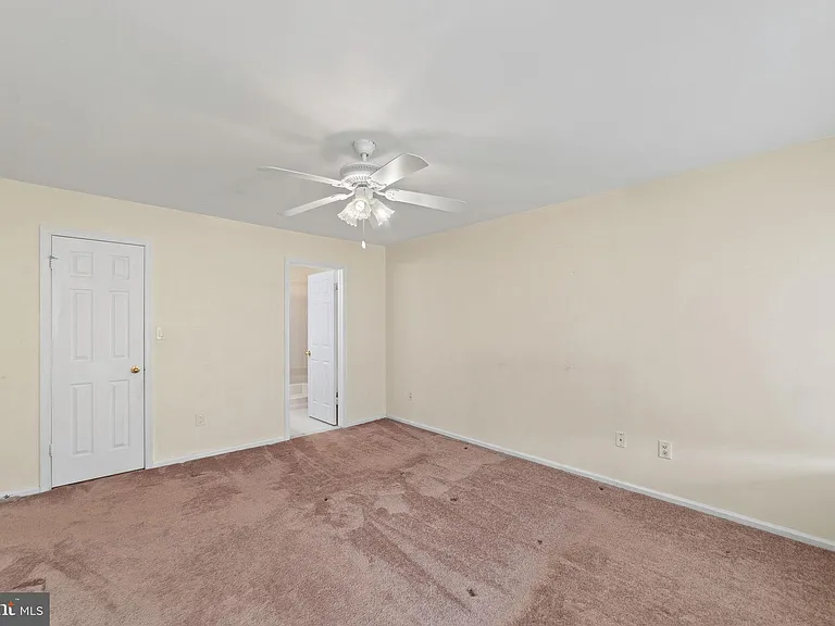 254 Steeplechase Ct — Photo 15