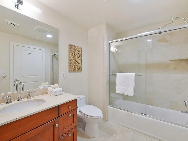 225 9th Ave #203 — Photo 7