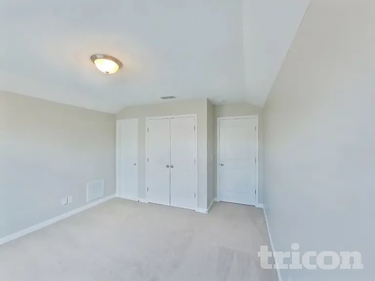 549 Medallion Cir — Photo 14