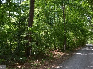 5184 Green Acre Dr, Sumerduck, VA 22742