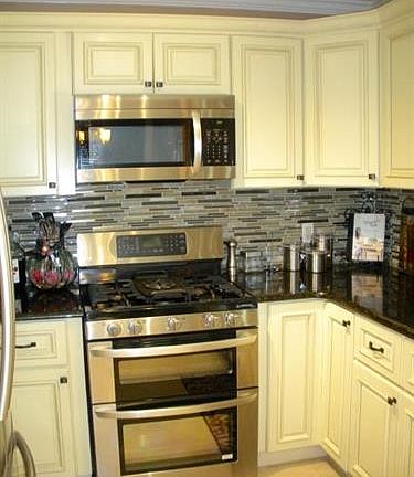 5th image of 1100 Fairview Dr