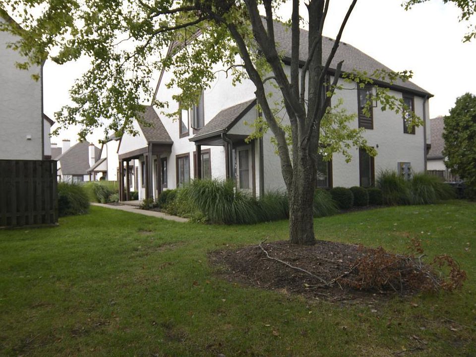 1st image of 310 Saint Andrews Dr