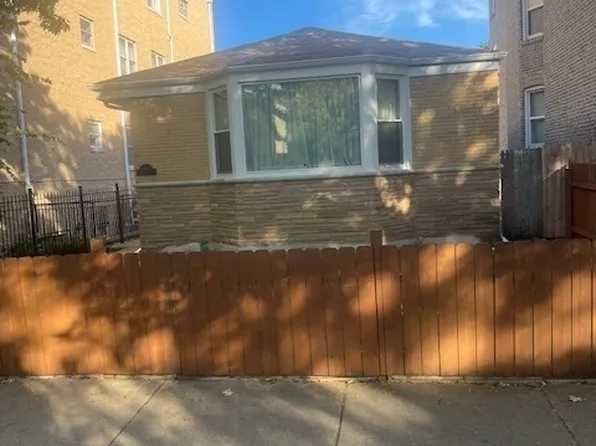 6539 N Sacramento Ave, Chicago, IL 60645