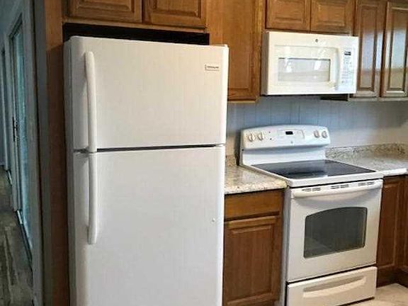 4th image of 356 S Shore Dr Unit C