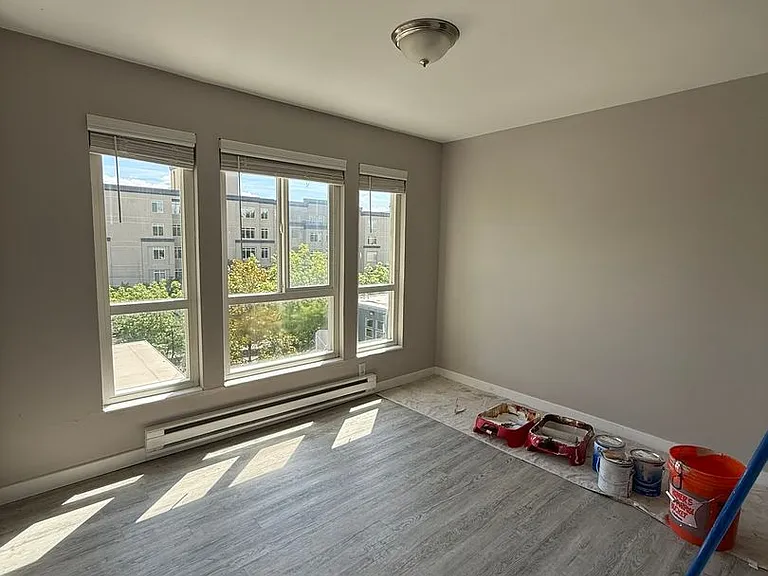 615 Ward St — Photo 5