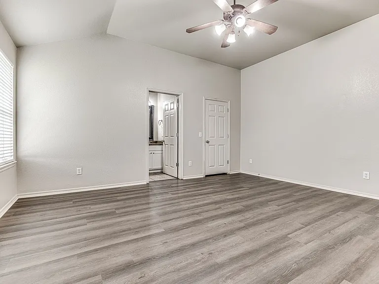 21862 Meadow Mist Ct — Photo 18