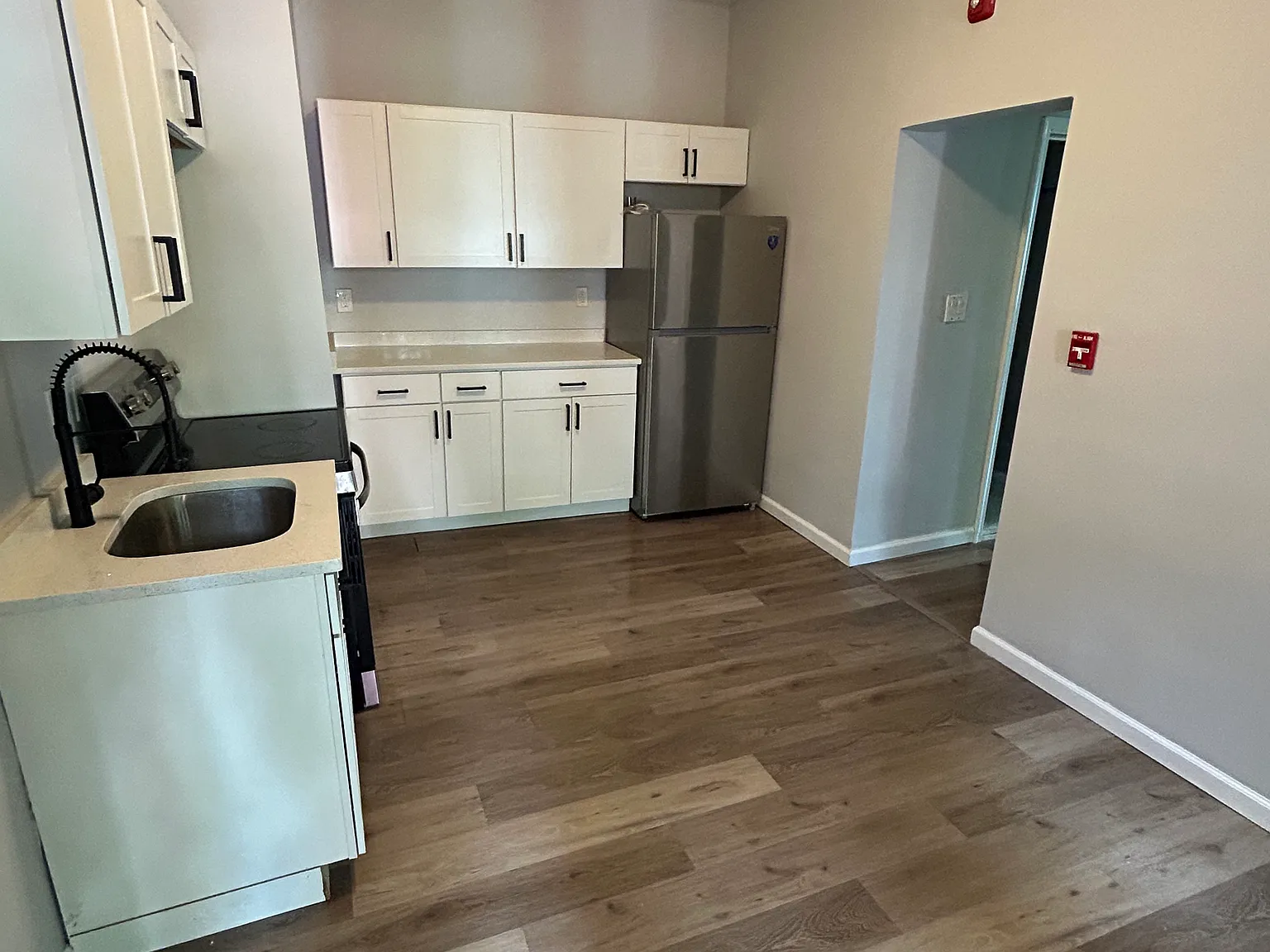 1 bed, $1,050 — Photo 2
