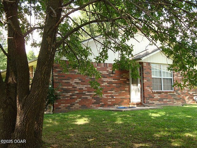 2nd image of 3328 Poplar Ct