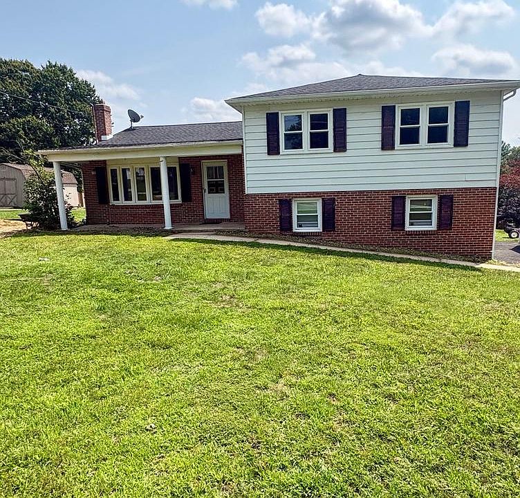 1st image of 439 Valley Rd