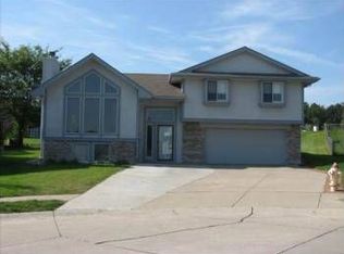 13009 Jaynes Cir, Omaha, NE 68164