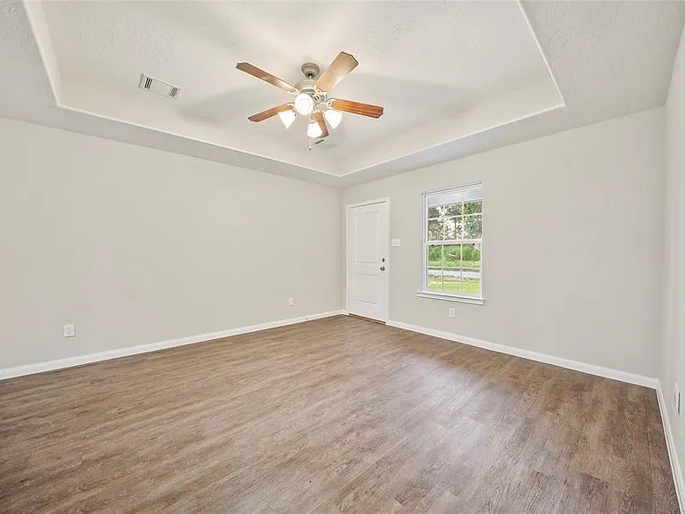 1111 Road 5102 — Photo 3