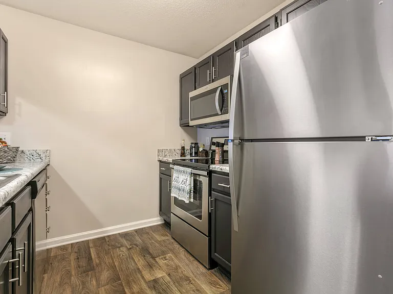 Deep River Pointe — Photo 38