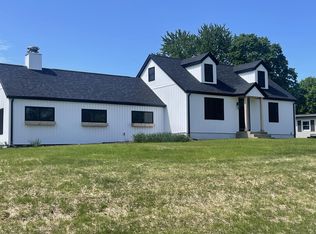 190 Country Club Dr, La Porte, IN