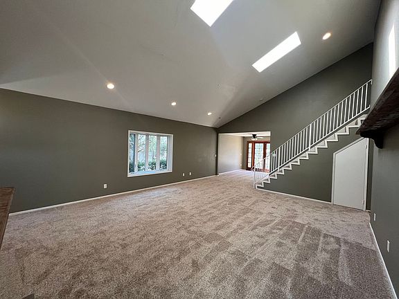 3rd image of 5590 Antigua Blvd