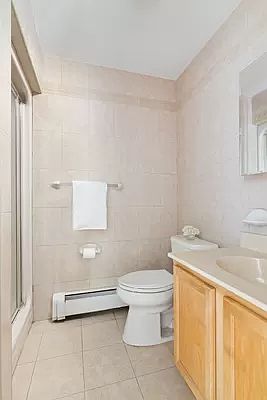 5th image of 344 De Graw St #3E