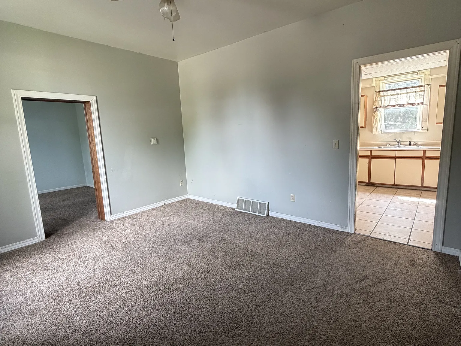 2237 Bingham Street - 2 — Photo 3