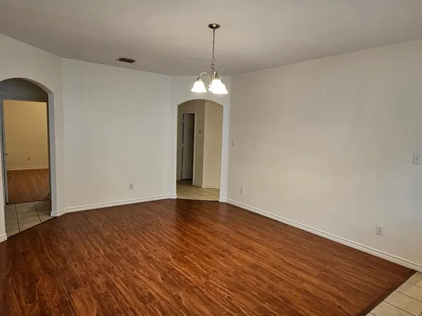 1050 Warbler, Aubrey, TX 76227
