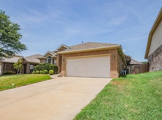 6624 Chalk River Dr, Fort Worth, TX 76179