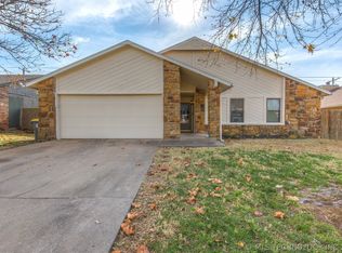 1430 E 140th Pl, Glenpool, OK 74033