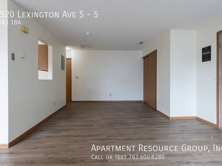 3520 Lexington Ave #5 — Photo 5