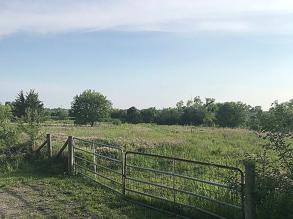 Entrance at 20500 Woodland 