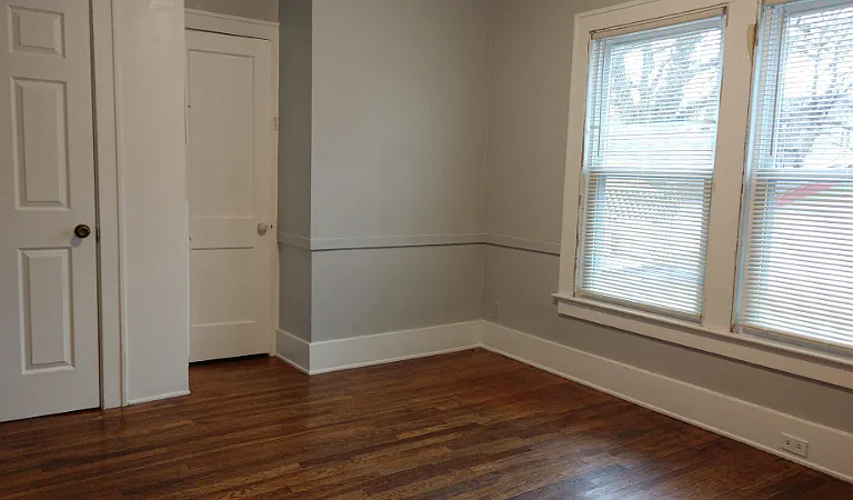 1027 Underwood Ave SE — Photo 5