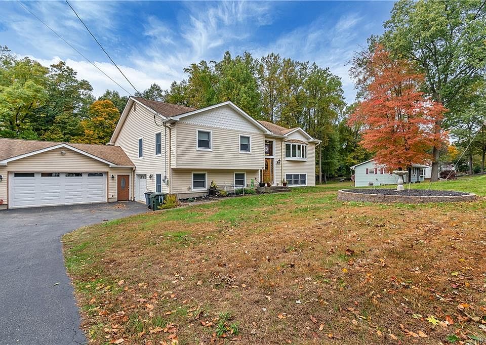 1st image of 52 Laura Dr