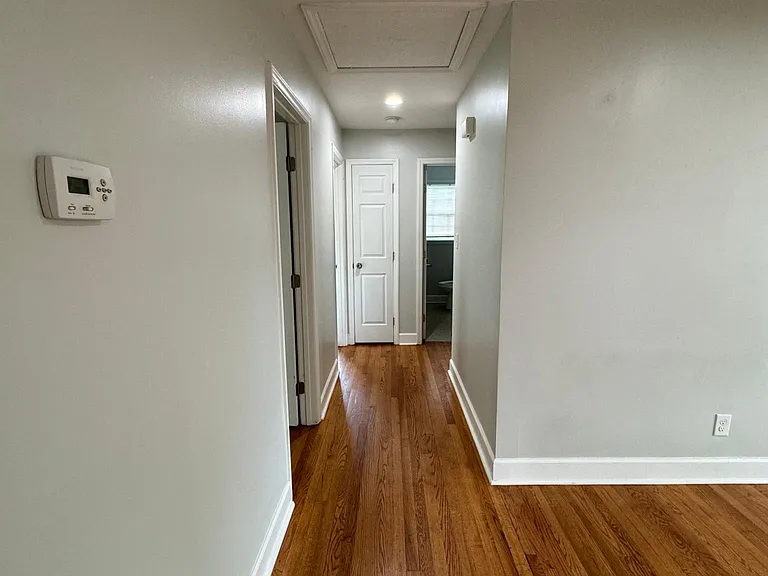 1514 Archdale Dr — Photo 8