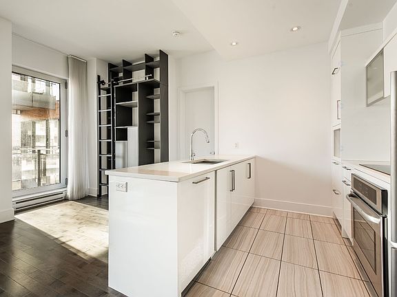 4th image of 901 Rue De La Commune E #704