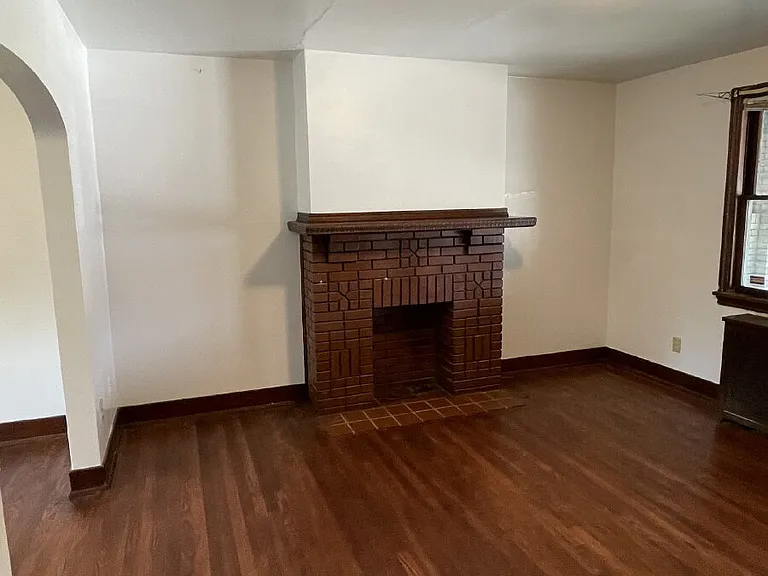 7442 Irvine St — Photo 13