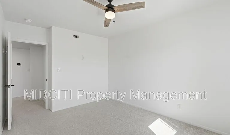 1198 Green Hill Dr — Photo 25