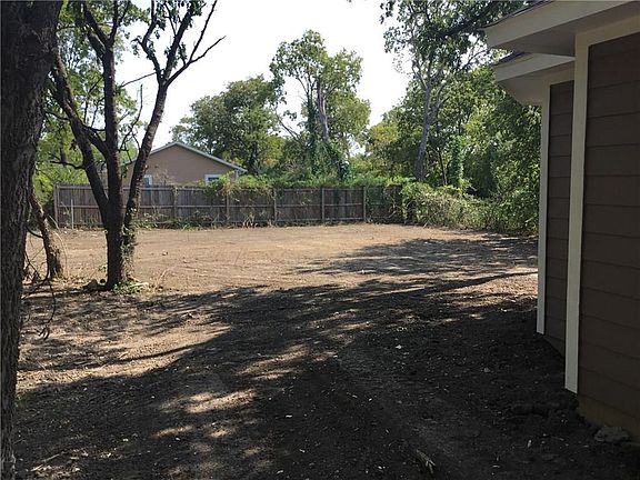 4th image of 2210 Frank Henderson Jr Dr