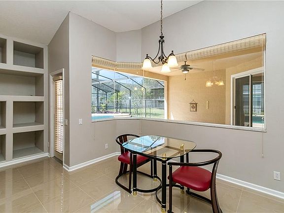 5th image of 8097 Saint Andrews Cir