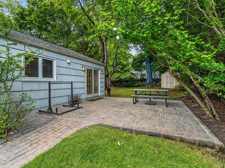 11 Lockwood Ln — Photo 20