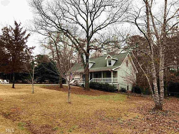 2nd image of 440 Southmoor Cir