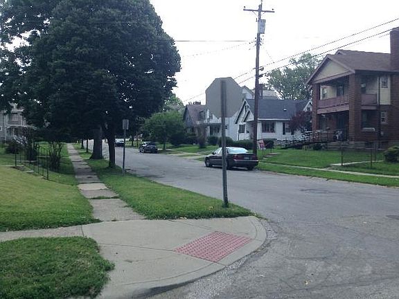 3rd image of 1424 Carolina Ave