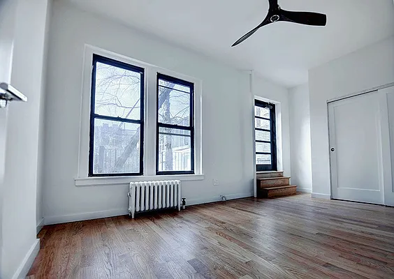 Rented by Urbane Brokerage | media 44