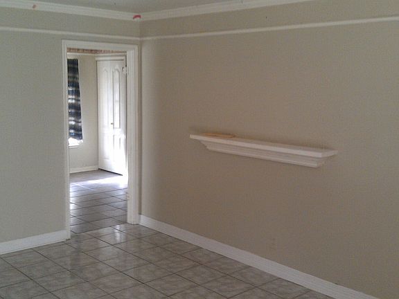 3rd image of 5811 Knoll Krest Dr