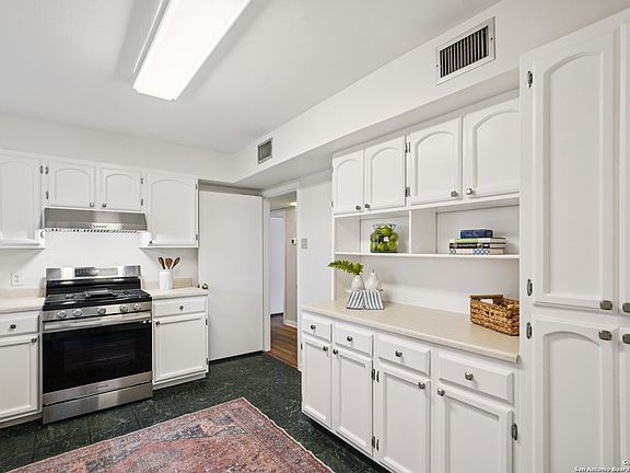 4th image of 419 Woodcrest Dr