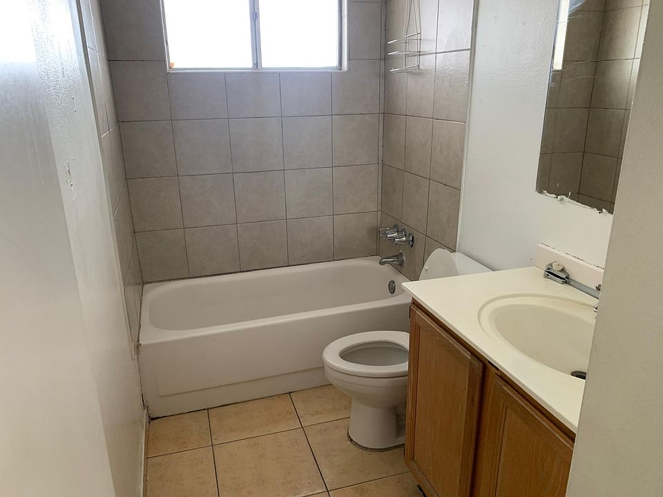 2nd image of 505 N Williams