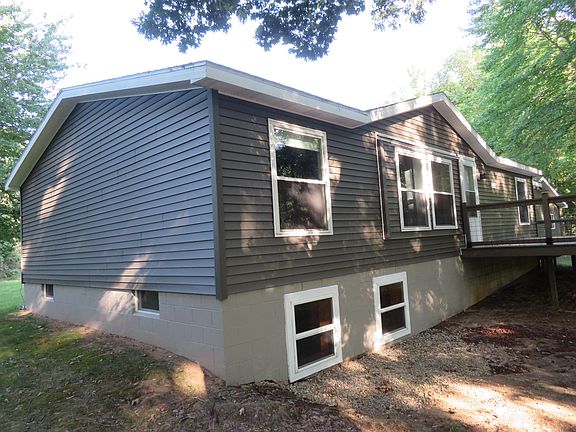 3rd image of 9560 N Meridian Rd