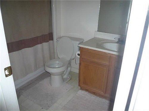 4th image of 1922 Woodland Hills Dr