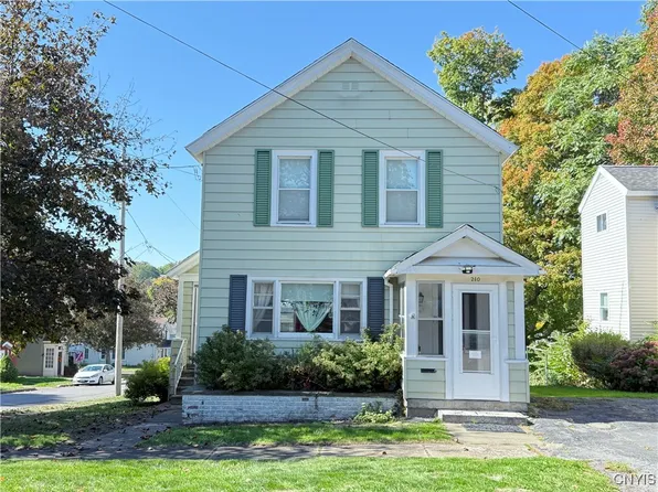 210 E 11th St, Oswego, NY 13126