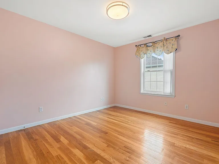 13 Humphrey Ave #1 — Photo 21