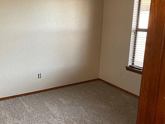 5th image of 1129 W Gladys Way