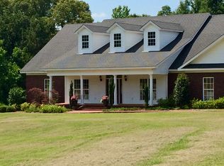 155 Childs Rd, Holcomb, MS 38940